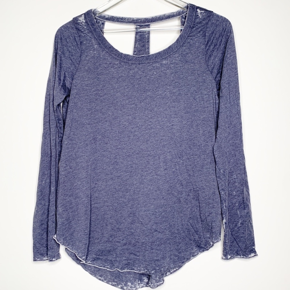 CHASER CROSS BACK LONG SLEEVE TEE
